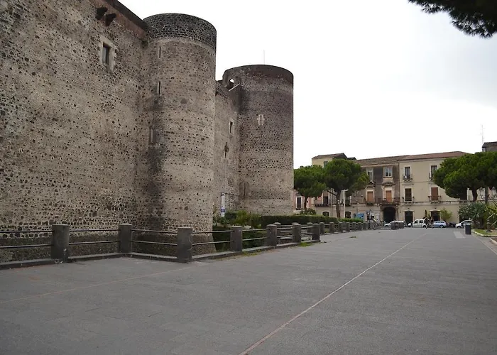 Apartment In Front Of Castello Ursino